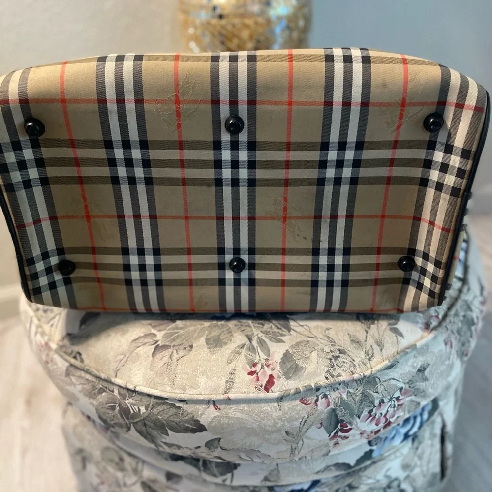 Burberry Tan and Black Check Shoulder Bag - Picture 8 of 10